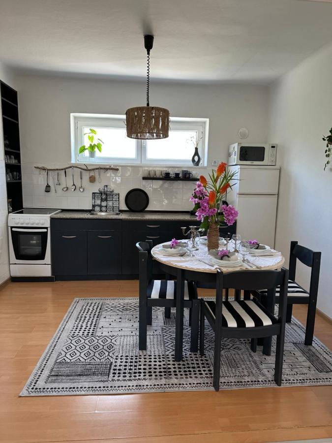 Cosy Family Apartment Marina Kastela Near Airport Екстер'єр фото